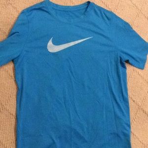 Boys nike t-shirt
